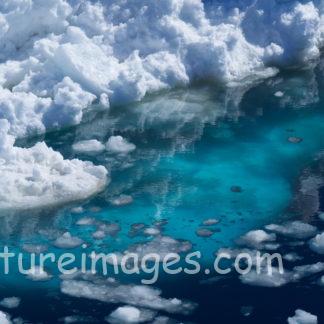 海の中の氷と海の上の氷