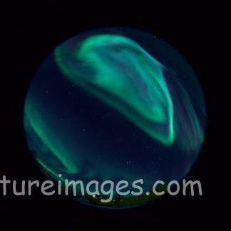 まるい世界のオーロラ①